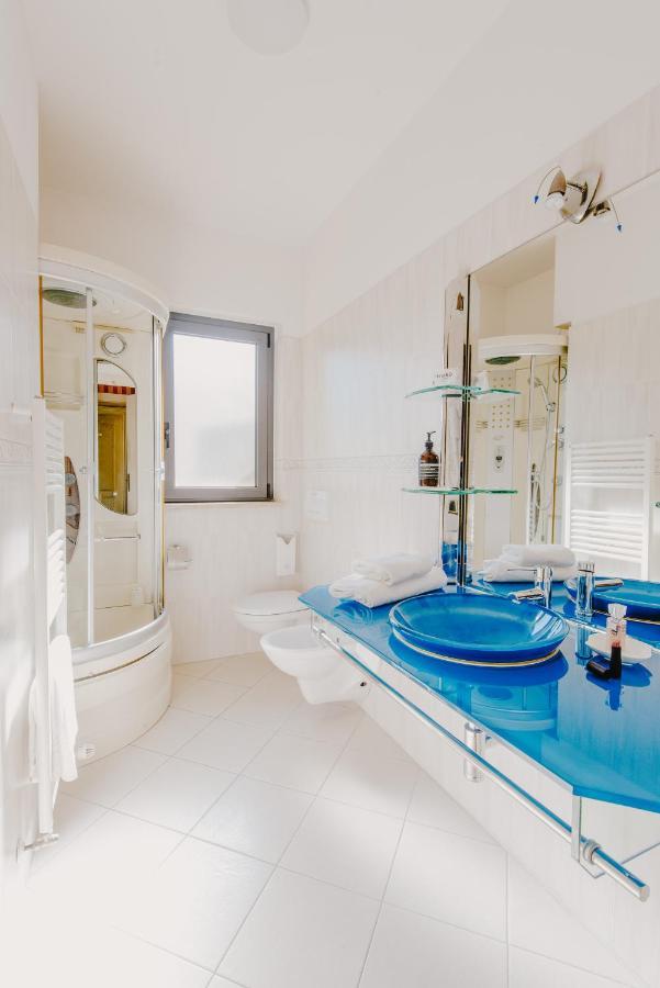 Hotel Liberty Roseto Degli Abruzzi Buitenkant foto