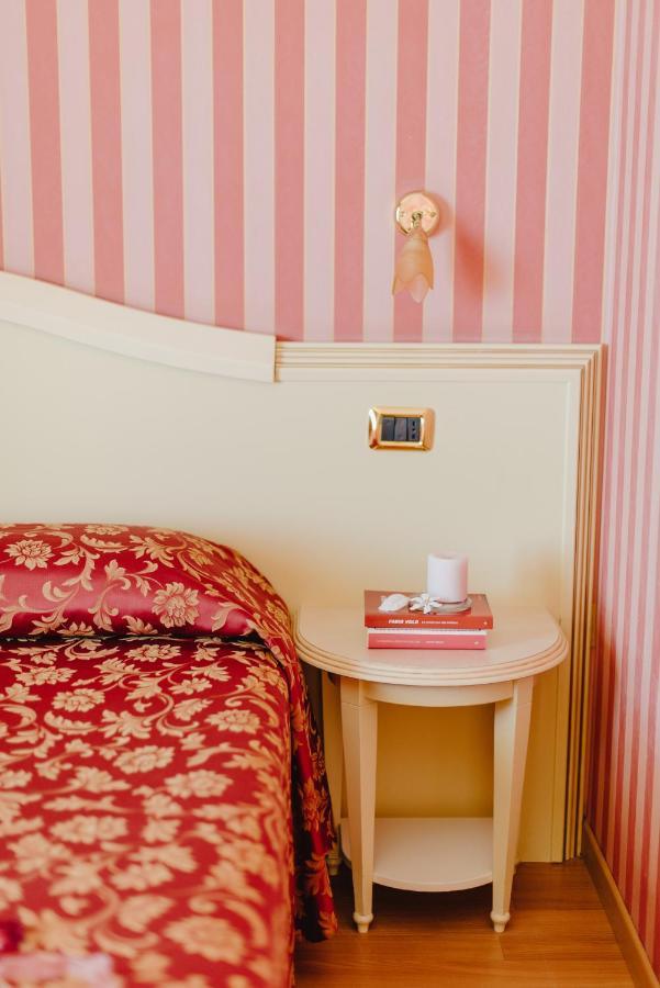 Hotel Liberty Roseto Degli Abruzzi Buitenkant foto